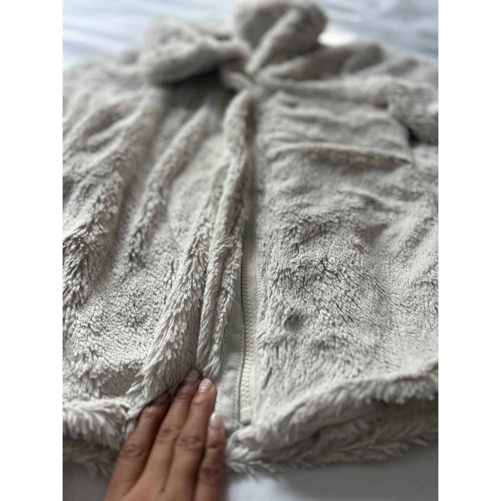 PATAGONIA Jacket Womens Cream Pelage Faux Fur Fuzzy Teddy Luxury Sz M Winterwear - Picture 8 of 9